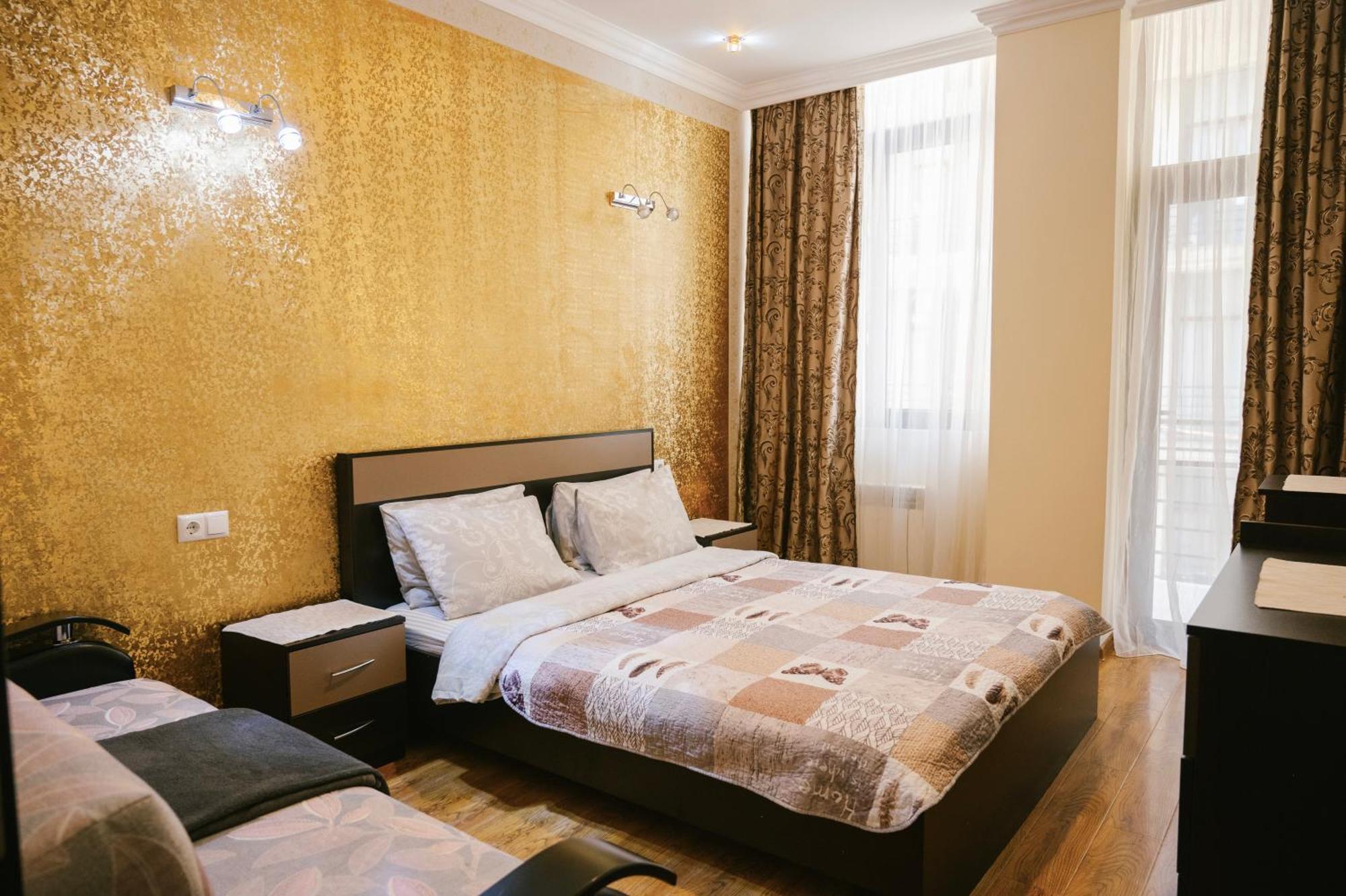 Ekaterine'S Apartments Batumi Ngoại thất bức ảnh