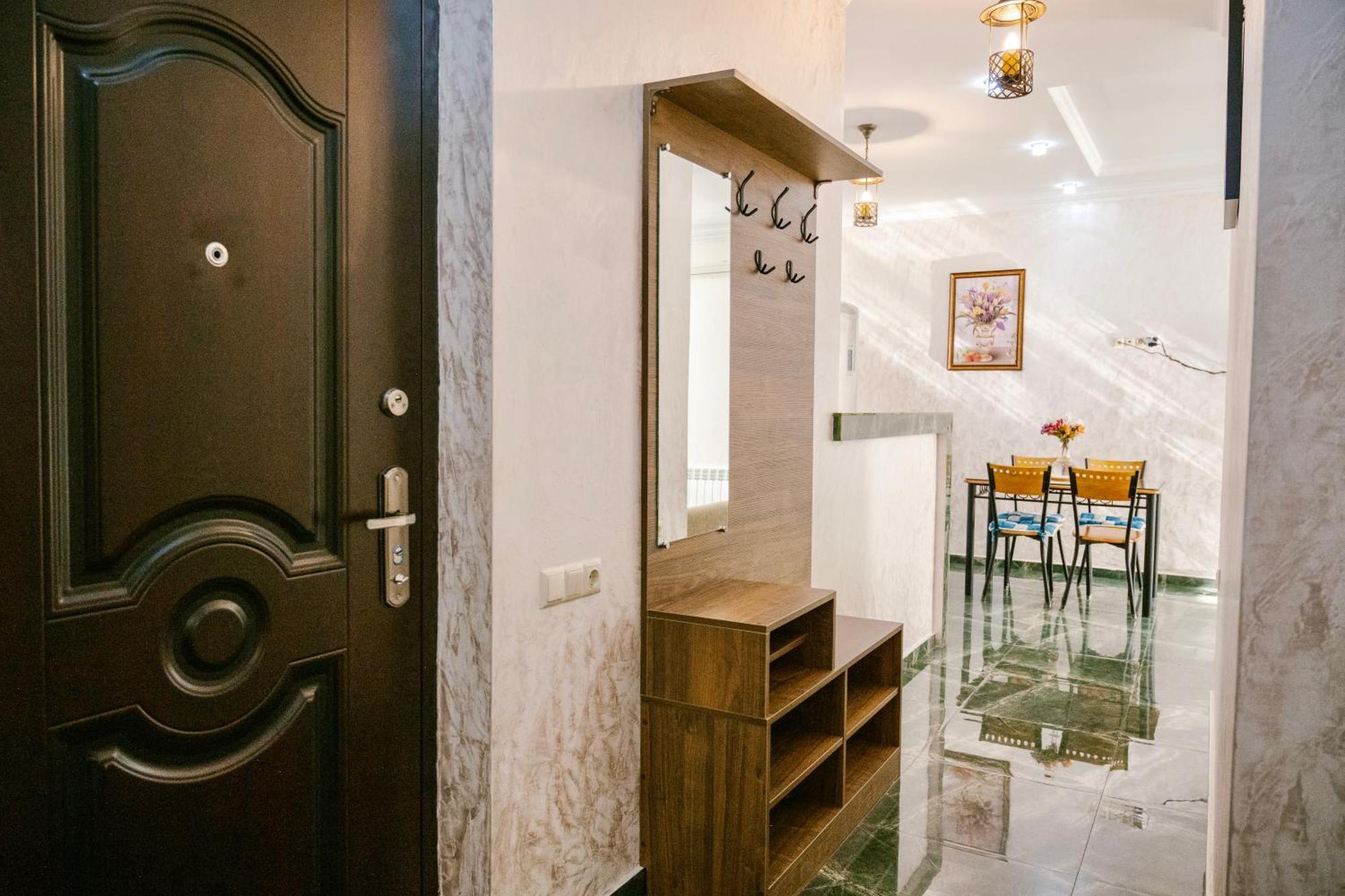 Ekaterine'S Apartments Batumi Ngoại thất bức ảnh