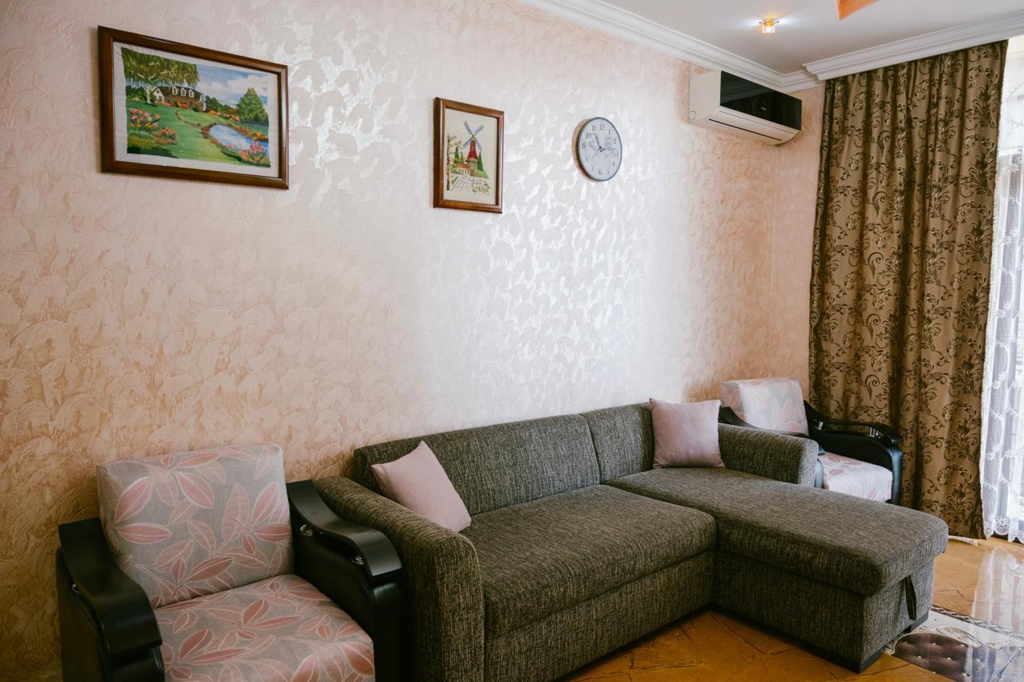 Ekaterine'S Apartments Batumi Phòng bức ảnh