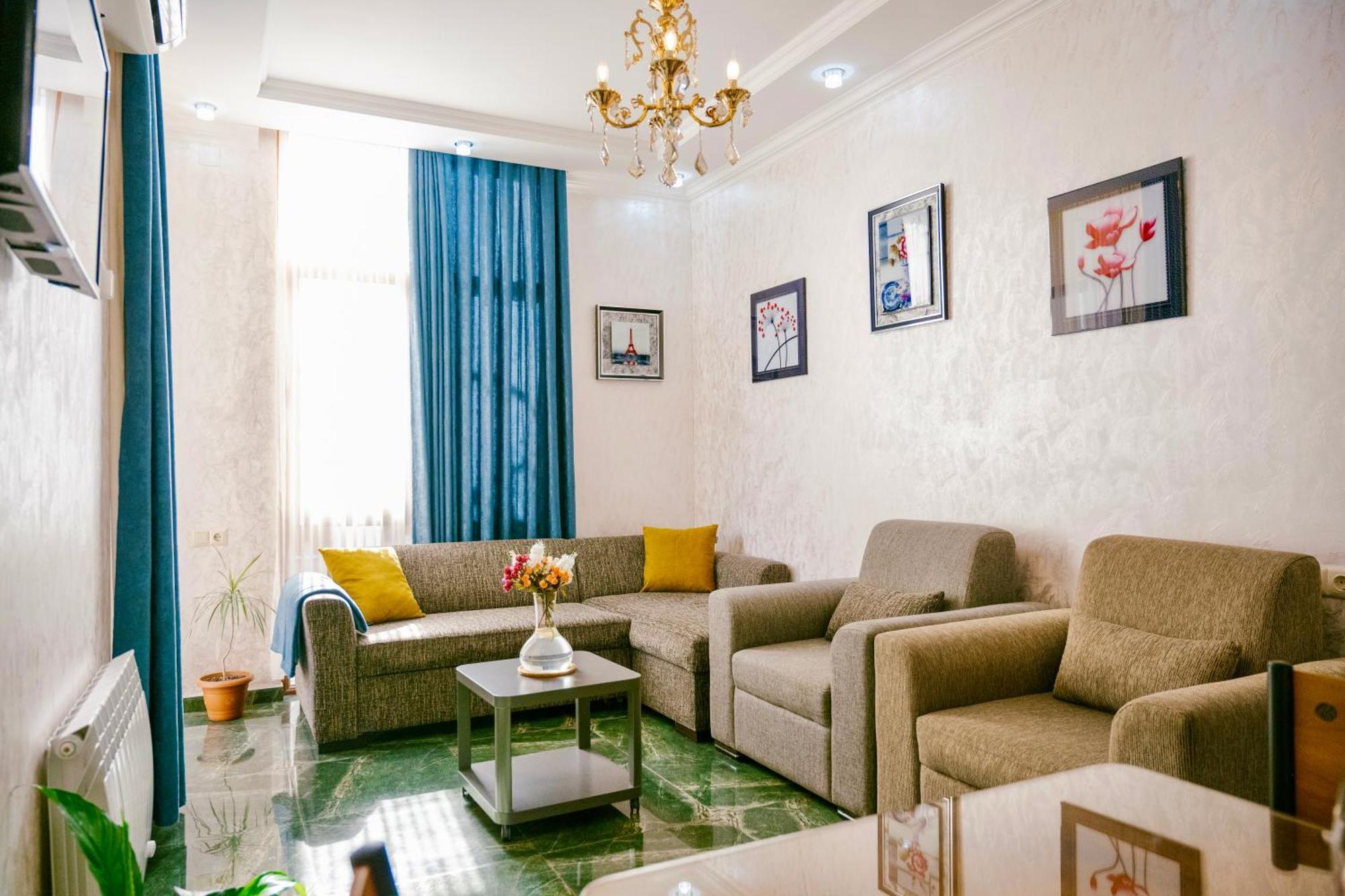 Ekaterine'S Apartments Batumi Phòng bức ảnh