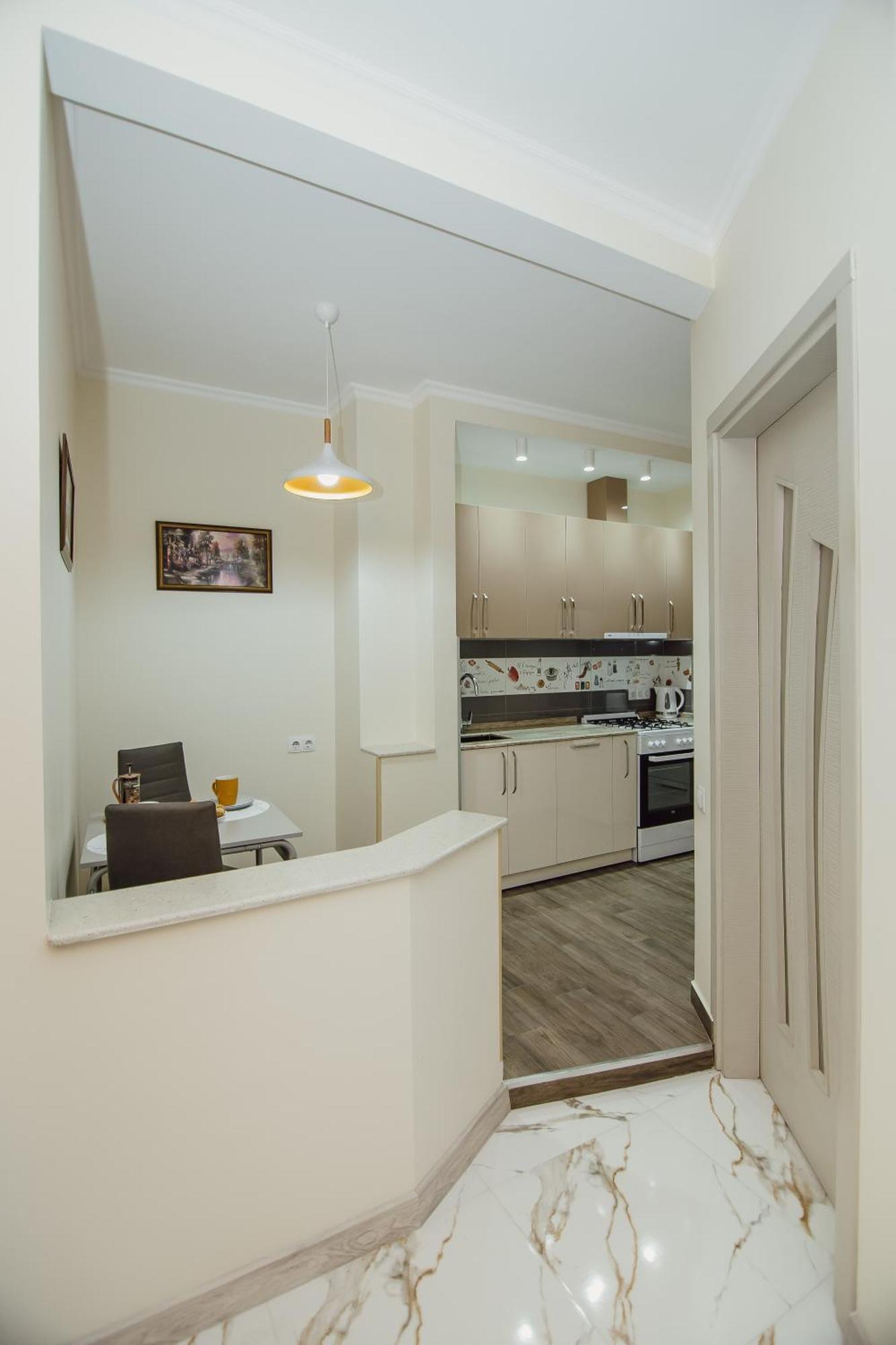 Ekaterine'S Apartments Batumi Phòng bức ảnh